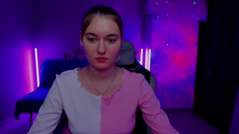 Snapshot of chatur_lady_ chatting on 12-11-24, 01:37 Betty online show from 12-11-24, 01:37