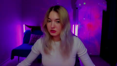Snapshot of chatur_lady_ chatting on 12-25-24, 10:06 Betty online show from 12-25-24, 10:06