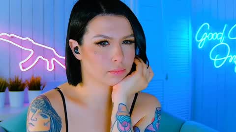 Snapshot of chaturkaterina chatting on 04-10-26, 10:58 Miss Harmony online show from 04-10-26, 10:58