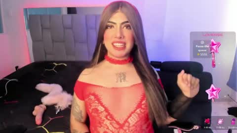 Snapshot of chaturmodels chatting on 05-17-26, 07:54 Sophie online show from 05-17-26, 07:54