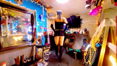 Snapshot of chavezechavez4207 chatting on 03-09-25, 08:07 MasterPRO online show from 03-09-25, 08:07