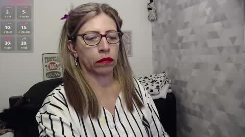 Snapshot of chayla_ruiz chatting on 09-19-25, 08:42 CHAYLA VICTORIA RUIZ online show from 09-19-25, 08:42