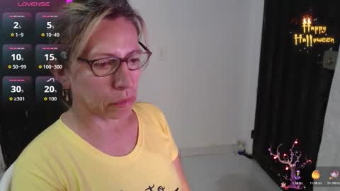 CHAYLA VICTORIA RUIZ  online show from 11-10-25, 10:31