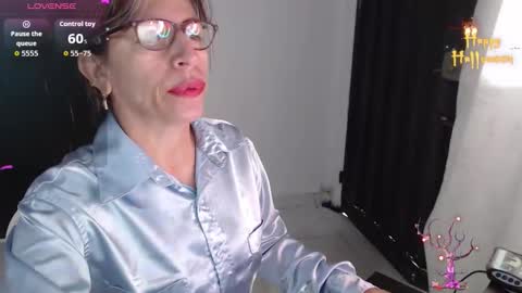 CHAYLA VICTORIA RUIZ  online show from 11-15-25, 11:07