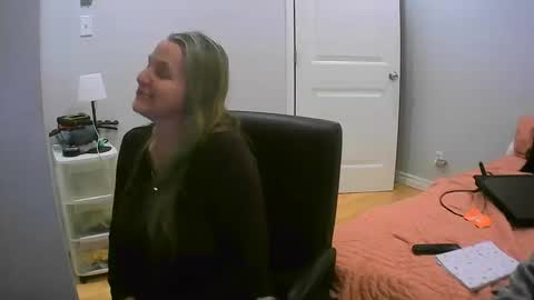 chealsiek online show from 10-13-25, 01:16