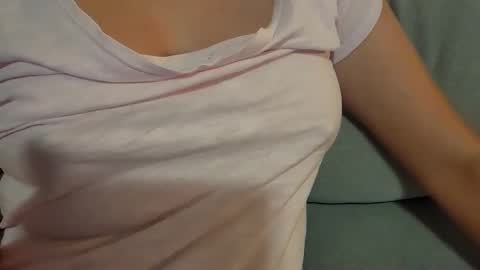 Snapshot of cheeekycouple02 chatting on 12-17-24, 12:56 Cheeeky couple online show from 12-17-24, 12:56