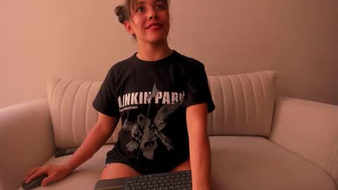 Regina Phalange online show from 02-20-25, 11:43