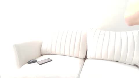 Regina Phalange online show from 09-30-25, 08:03