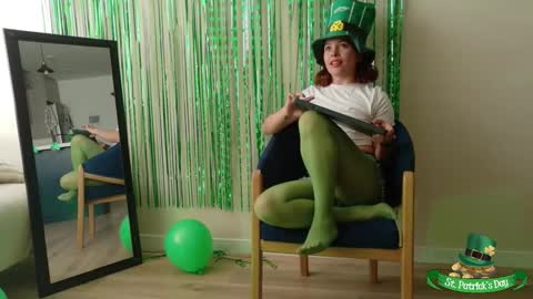 Snapshot of cheek_chic12 chatting on 03-20-26, 10:14 Regina Phalange online show from 03-20-26, 10:14