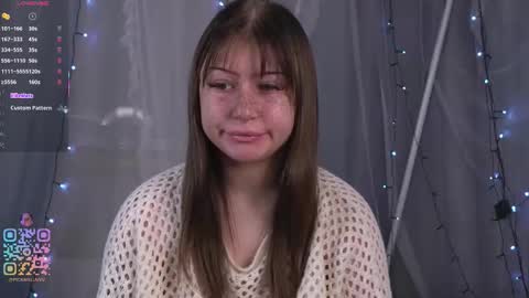 Snapshot of cheekie_breekie chatting on 02-27-26, 04:29 Lia online show from 02-27-26, 04:29