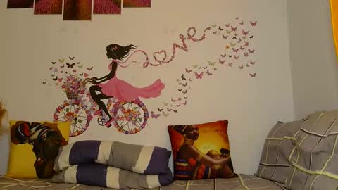 Snapshot of cheeky_angels chatting on 01-12-26, 05:56 Cheeky online show from 01-12-26, 05:56