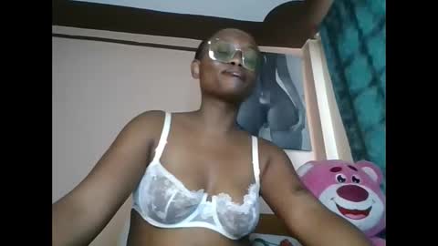Snapshot of cheeky_charms chatting on 05-16-26, 01:54 cheeky_charms online show from 05-16-26, 01:54
