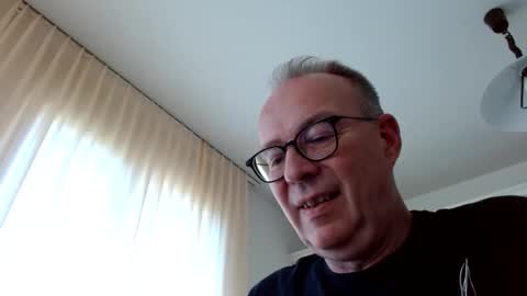 Snapshot of cheer2u chatting on 04-23-26, 01:57 cheer2u online show from 04-23-26, 01:57