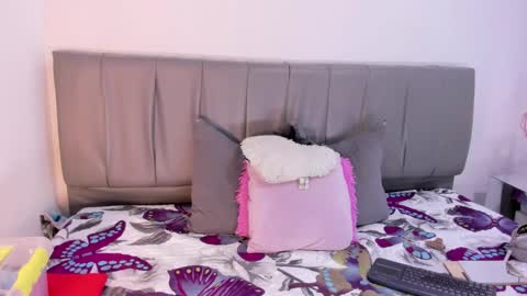 Snapshot of cheerlynn chatting on 02-11-25, 04:02 Cherlyn online show from 02-11-25, 04:02