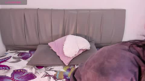 Snapshot of cheerlynn chatting on 10-07-25, 03:53 Cherlyn online show from 10-07-25, 03:53