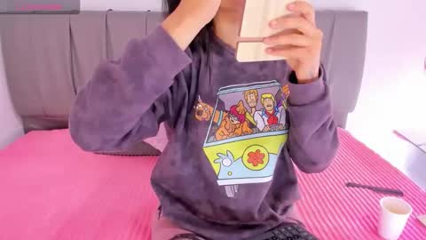 Snapshot of cheerlynn chatting on 10-08-25, 04:04 Cherlyn online show from 10-08-25, 04:04