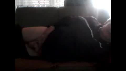 Snapshot of cheesy4444 chatting on 01-26-25, 03:36 Tom online show from 01-26-25, 03:36