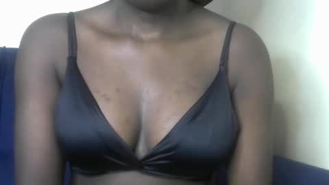 chelley online show from 10-19-25, 01:39