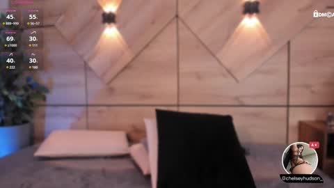 Snapshot of chelsey_hudson chatting on 02-14-25, 02:44 chelsey_hudson online show from 02-14-25, 02:44