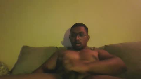 Snapshot of chennaibull1011 chatting on 05-05-26, 06:27 chennaibull1011 online show from 05-05-26, 06:27