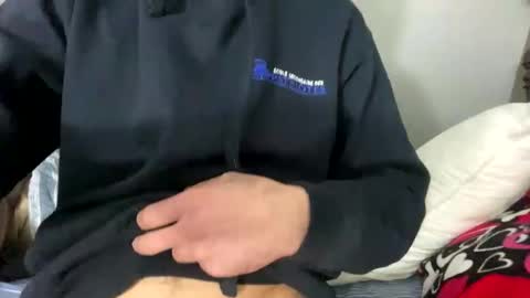 Snapshot of chenovich chatting on 03-08-25, 08:11 chenovich online show from 03-08-25, 08:11