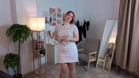 Pauline its my first day online show from 10-20-25, 04:18
