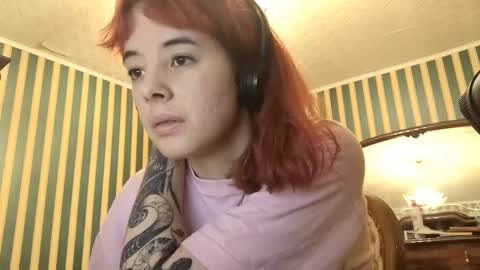 Snapshot of cherisegatchel chatting on 03-04-26, 05:41 Emely online show from 03-04-26, 05:41