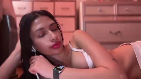 cherliecarmen online show from 03-01-25, 10:21