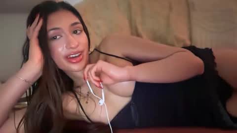 cherliecarmen online show from 09-25-25, 04:05