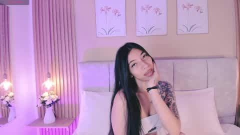 Snapshot of cherlyn_1 chatting on 05-11-26, 02:45 cherlyn_1 online show from 05-11-26, 02:45