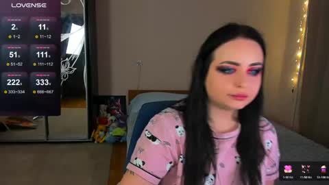 Emily online show from 05-10-26, 06:57