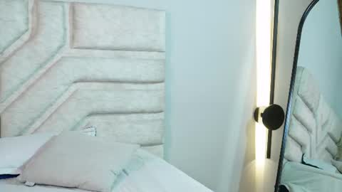 cherry_bunnyx online show from 06-19-26, 04:28