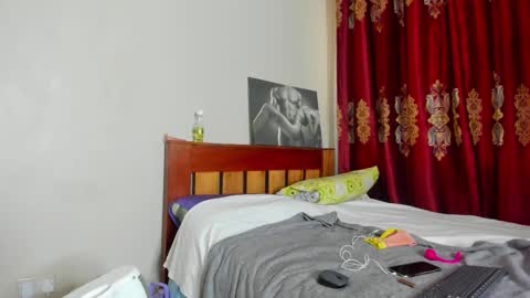 Snapshot of cherry_falls chatting on 10-20-25, 08:37 cherry_falls online show from 10-20-25, 08:37