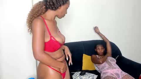 Snapshot of cherry_falls chatting on 03-16-26, 07:29 cherry_falls online show from 03-16-26, 07:29