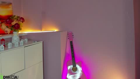 Snapshot of cherry_lexi chatting on 02-20-26, 06:19 Lexi online show from 02-20-26, 06:19