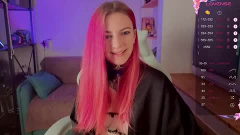 Snapshot of cherry_roxy chatting on 11-18-25, 05:56 Roxy online show from 11-18-25, 05:56