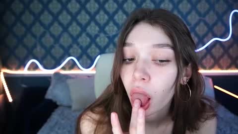 Cherry Wipe online show from 12-06-24, 01:55