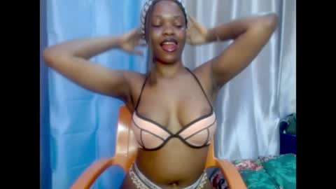 Sophie online show from 06-23-26, 06:33