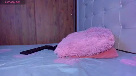 Snapshot of cherrybliss__ chatting on 03-05-26, 04:52 lizzy online show from 03-05-26, 04:52