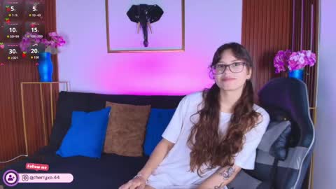 Cherry online show from 05-04-26, 08:27