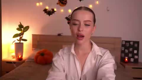 Alisha online show from 10-17-25, 09:17