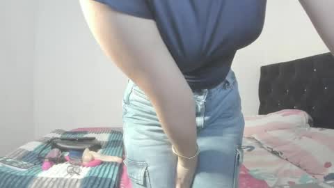 cherryblossom_23 online show from 05-07-26, 01:00