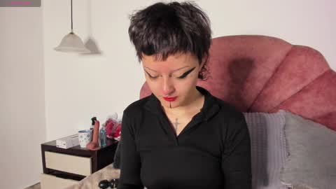 Cherry Glow  online show from 04-15-26, 12:01