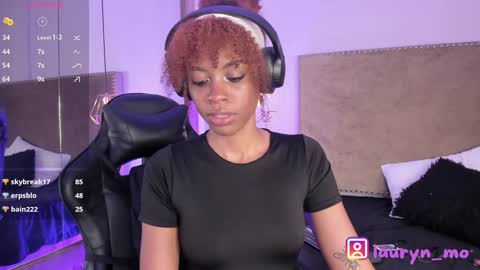 Snapshot of cherrybr_ chatting on 12-03-24, 06:38 Cherry Lady online show from 12-03-24, 06:38