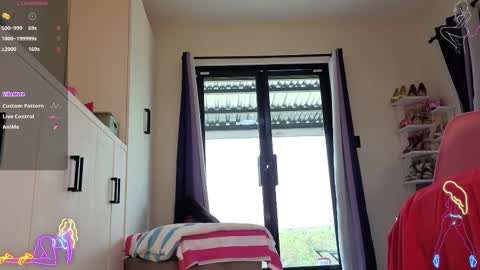 Snapshot of cherrycreme chatting on 11-13-25, 04:00 Cherry online show from 11-13-25, 04:00