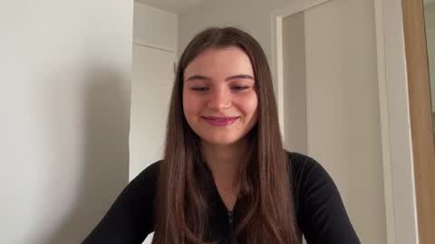 Snapshot of cherryelin chatting on 12-14-24, 06:02 Lina online show from 12-14-24, 06:02