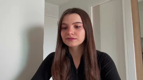 Snapshot of cherryelin chatting on 12-15-24, 04:18 Lina online show from 12-15-24, 04:18