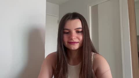 Snapshot of cherryelin chatting on 12-22-24, 04:28 Lina online show from 12-22-24, 04:28