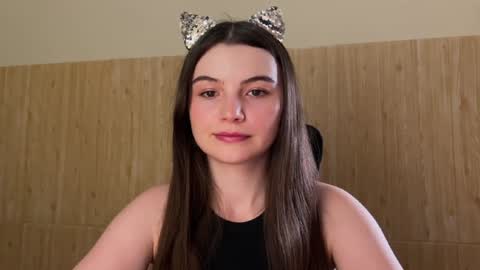 Snapshot of cherryelin chatting on 01-27-25, 04:52 Lina online show from 01-27-25, 04:52