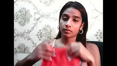 leah online show from 02-12-25, 05:37
